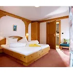 Hotel Linserhof 3*